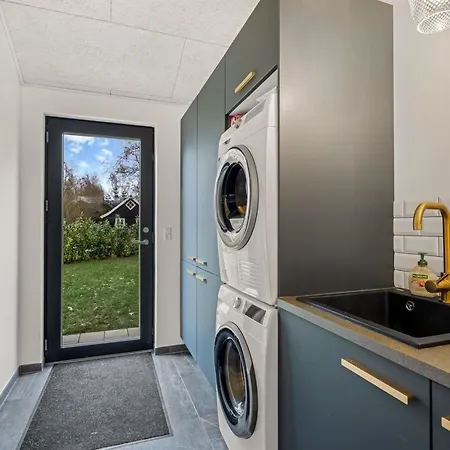 Martin - 800m From The Sea By Interhome * Bøtø By