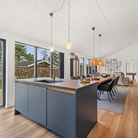 Martin - 800m From The Sea By Interhome Ferienhaus Bøtø By