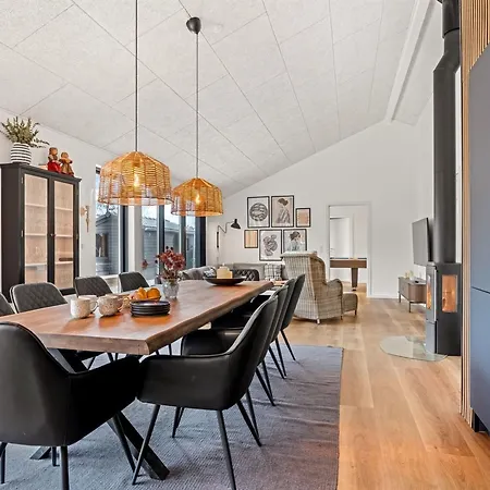 Martin - 800m From The Sea By Interhome Ferienhaus Bøtø By