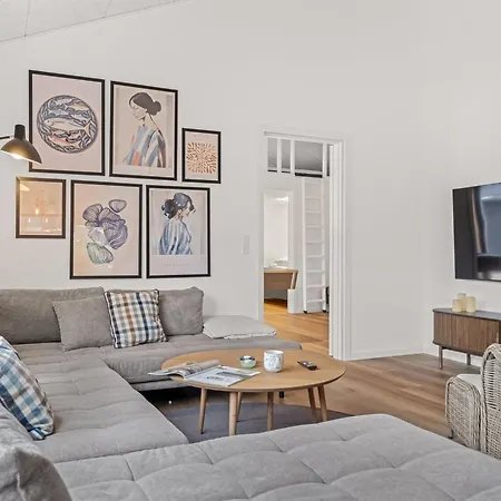 Martin - 800m From The Sea By Interhome Casa vacanze Bøtø By